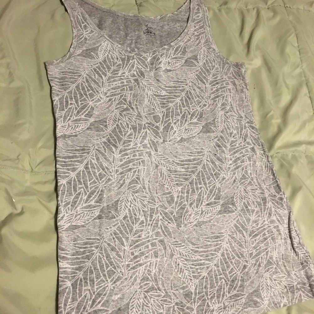 Comfy Ann Taylor tank top size M